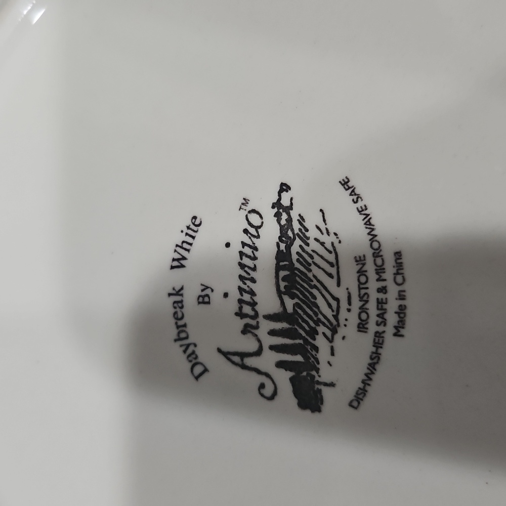 Artimino Daybreak White | 11" Dinner  Plates Gently Used, Set of 4 - Picture 2 of 2